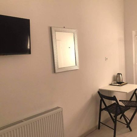 Y Panzio Bed & Breakfast Balatonlelle Bagian luar foto
