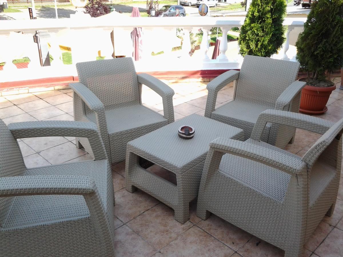 Y Panzio Bed & Breakfast Balatonlelle Bagian luar foto
